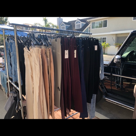 👖👀 DESIGNER JEANS UP TO 90% OFF RETAIL - Picture 2 of 3